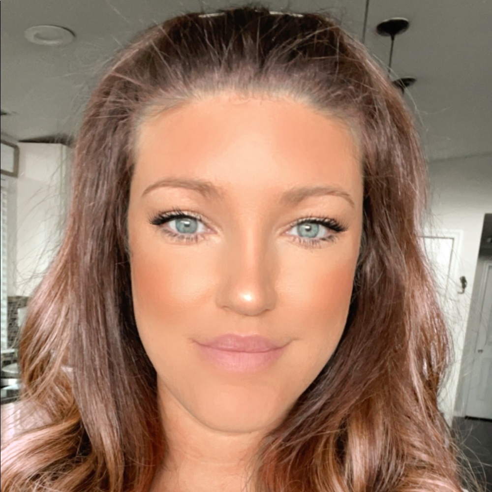Meet your Posher, Tiffany